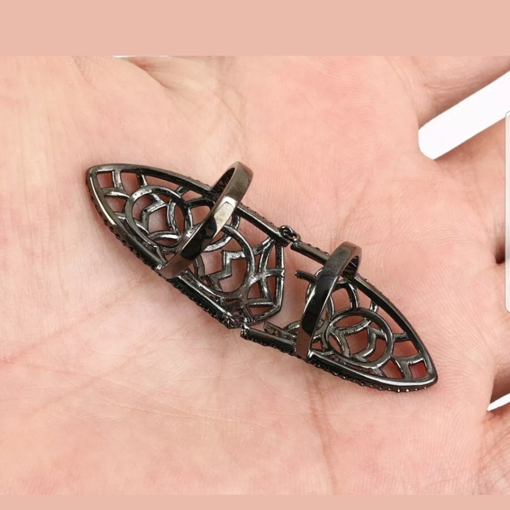 Black onyx & rhodium sterling silver finger cuff - Picture 2 of 3